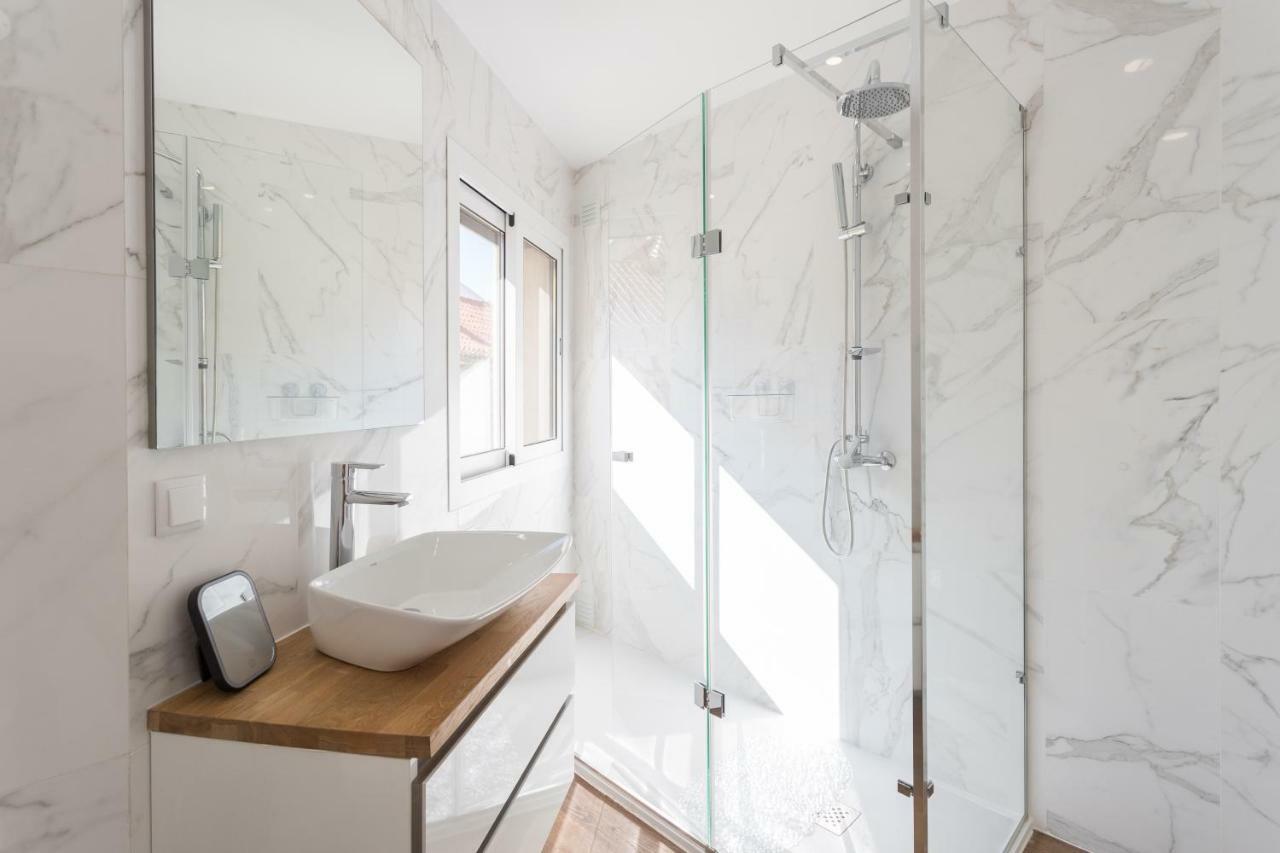 Alfama Lounge Three-Bedroom Apartment W/ River View And Parking - By Lu Holidays Lisboa Eksteriør billede